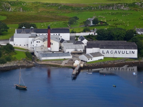LAGAVULIN DISTILLERIA